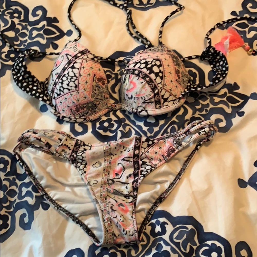 Victoria secret Bikini set top 34a bottom small
